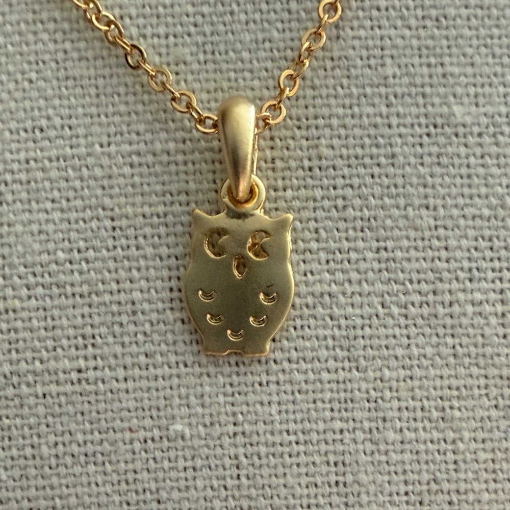 Owl Pendant Necklace - Picture 3 of 5